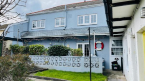 Beach Cottage - Nautical-Themed Cottage in Central Totnes